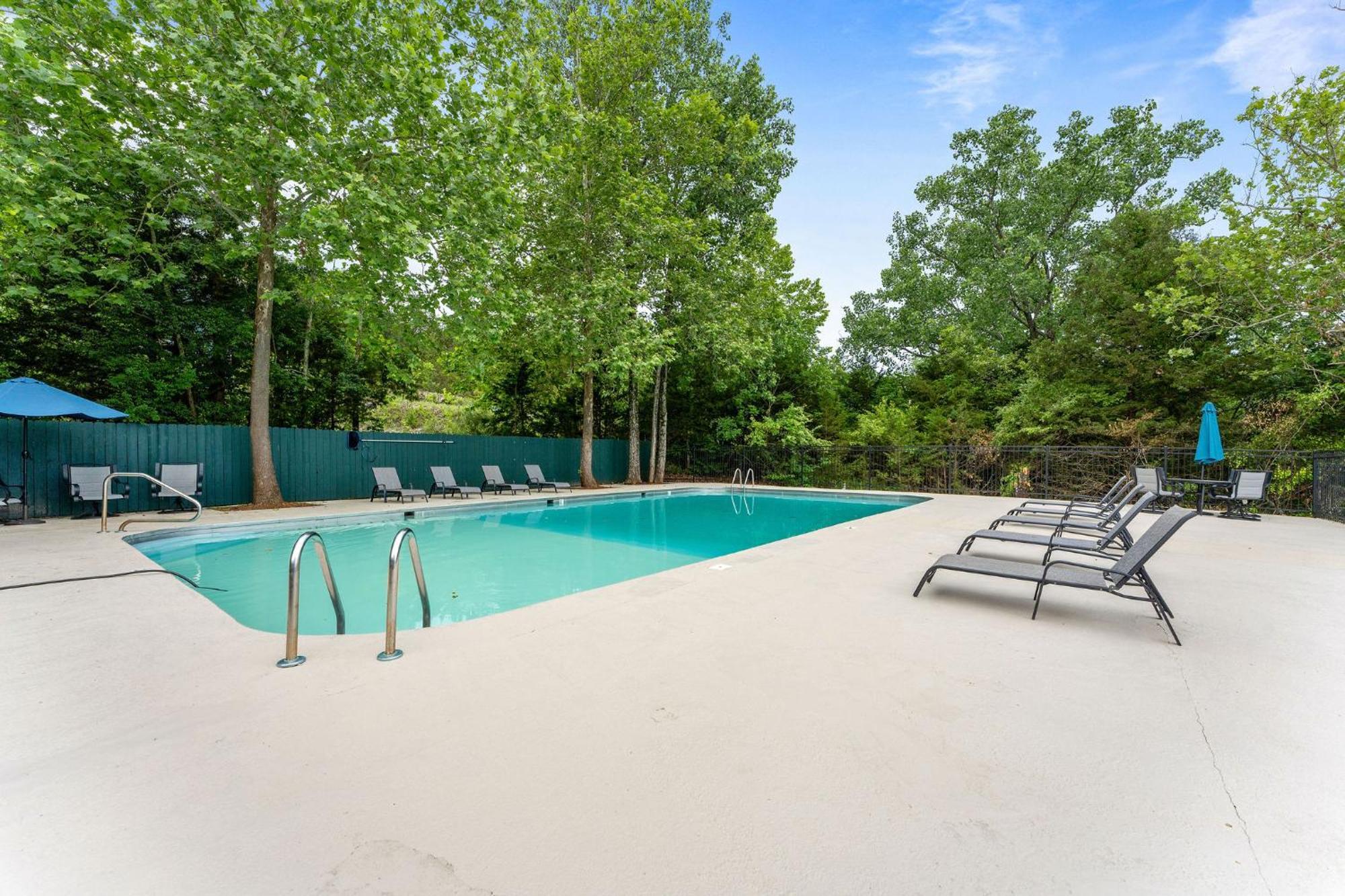 New Ozark Oasis Luxe Cabin Retreat With Hot Tub Hollister Exterior photo